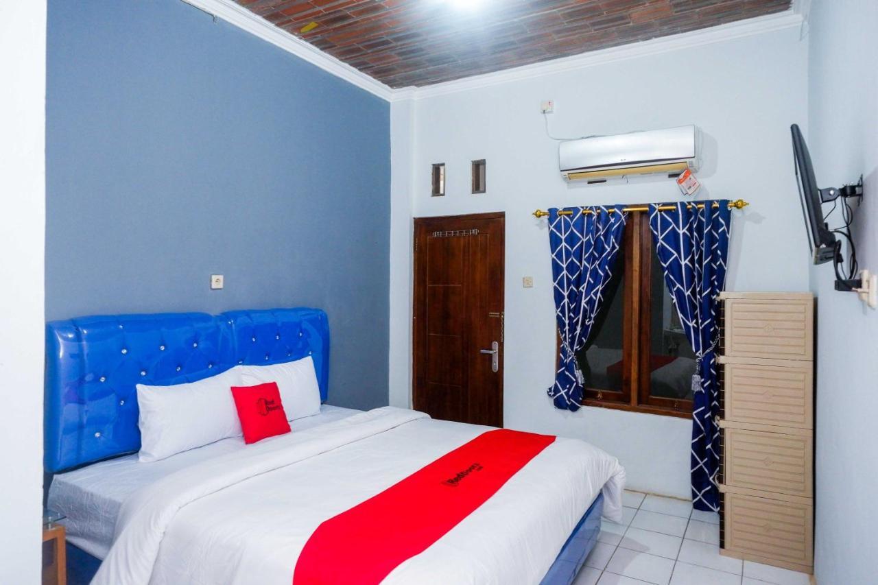 Готель Reddoorz At Pakuncen Malioboro Джок'якарта Екстер'єр фото